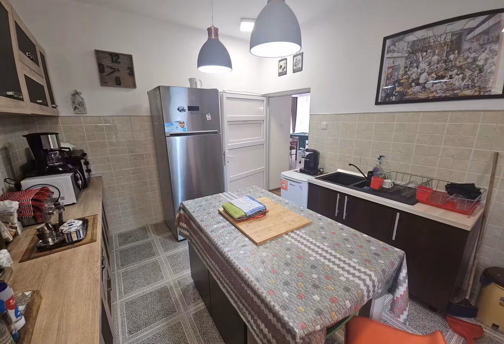 Casa Mare — Bucătărie și sală de zi 3